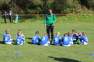 爱游戏体育在线-切尔西中场控球能力主导比赛节奏，切尔西的中场核心